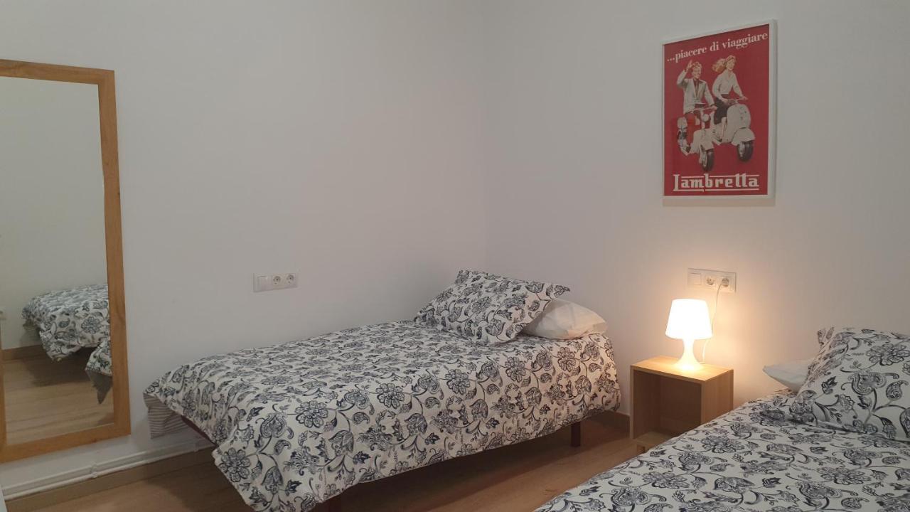 Apartamento Nuevo En Terrassa Centro Exterior foto